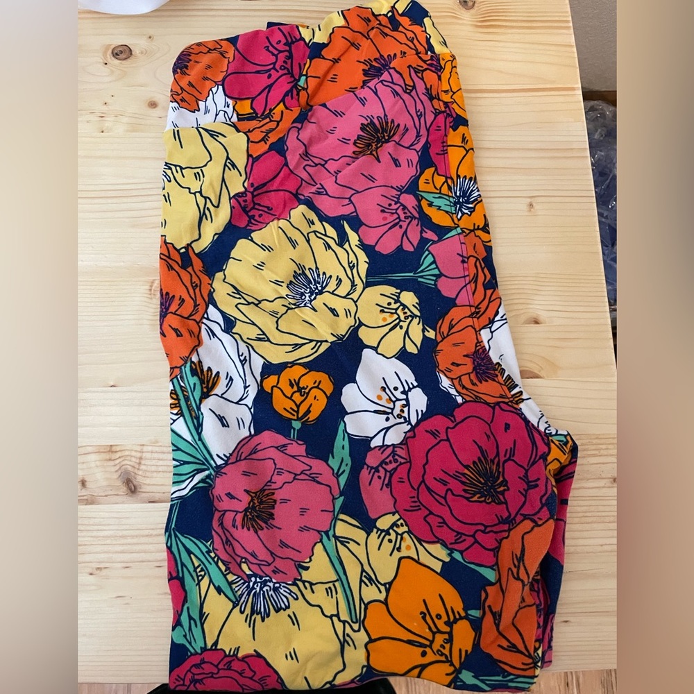 LuLaRoe Floral Legging